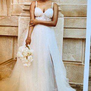 Brand new David’s bridal wedding dress